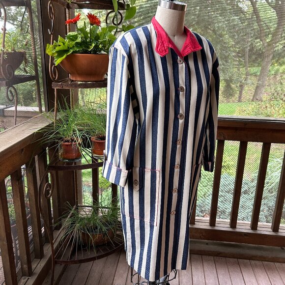 Classic N.R.1 High-Collar Shirtwaist Dress - Picture 5 of 13